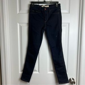Gap Dark Wash Legging
